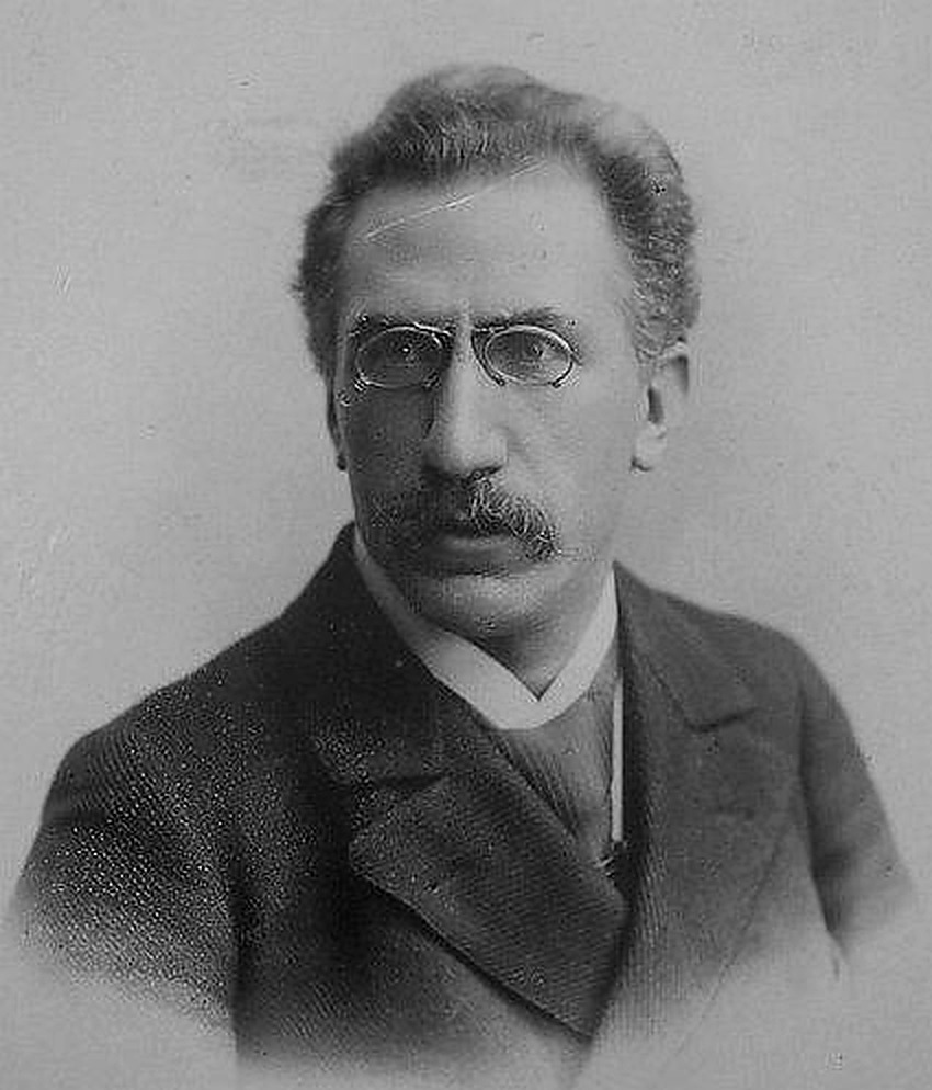 Photograph of Hugo Rheinhold