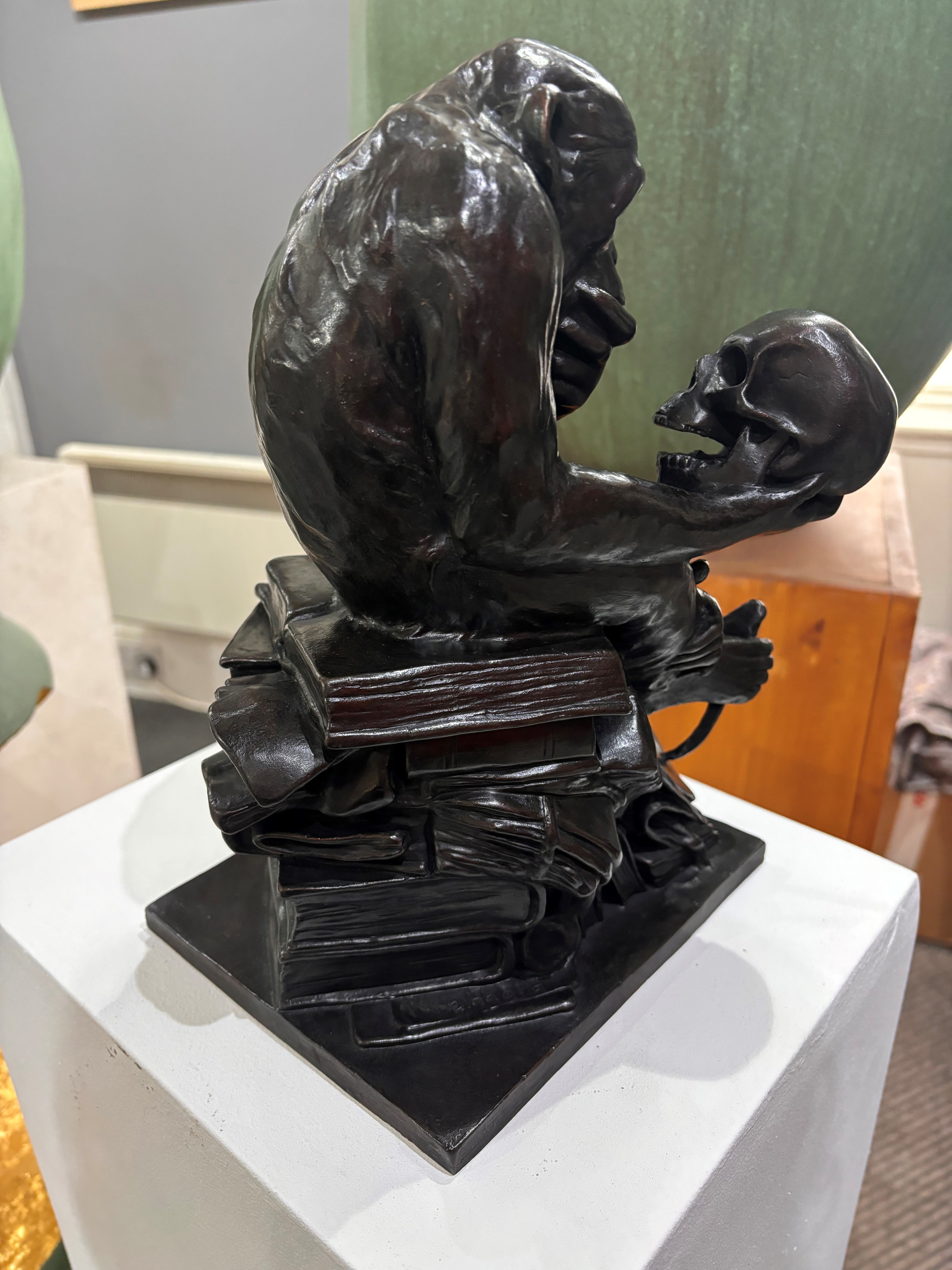 Edinburgh bronze of Hugo Rheinhold's Affe mit Schädel