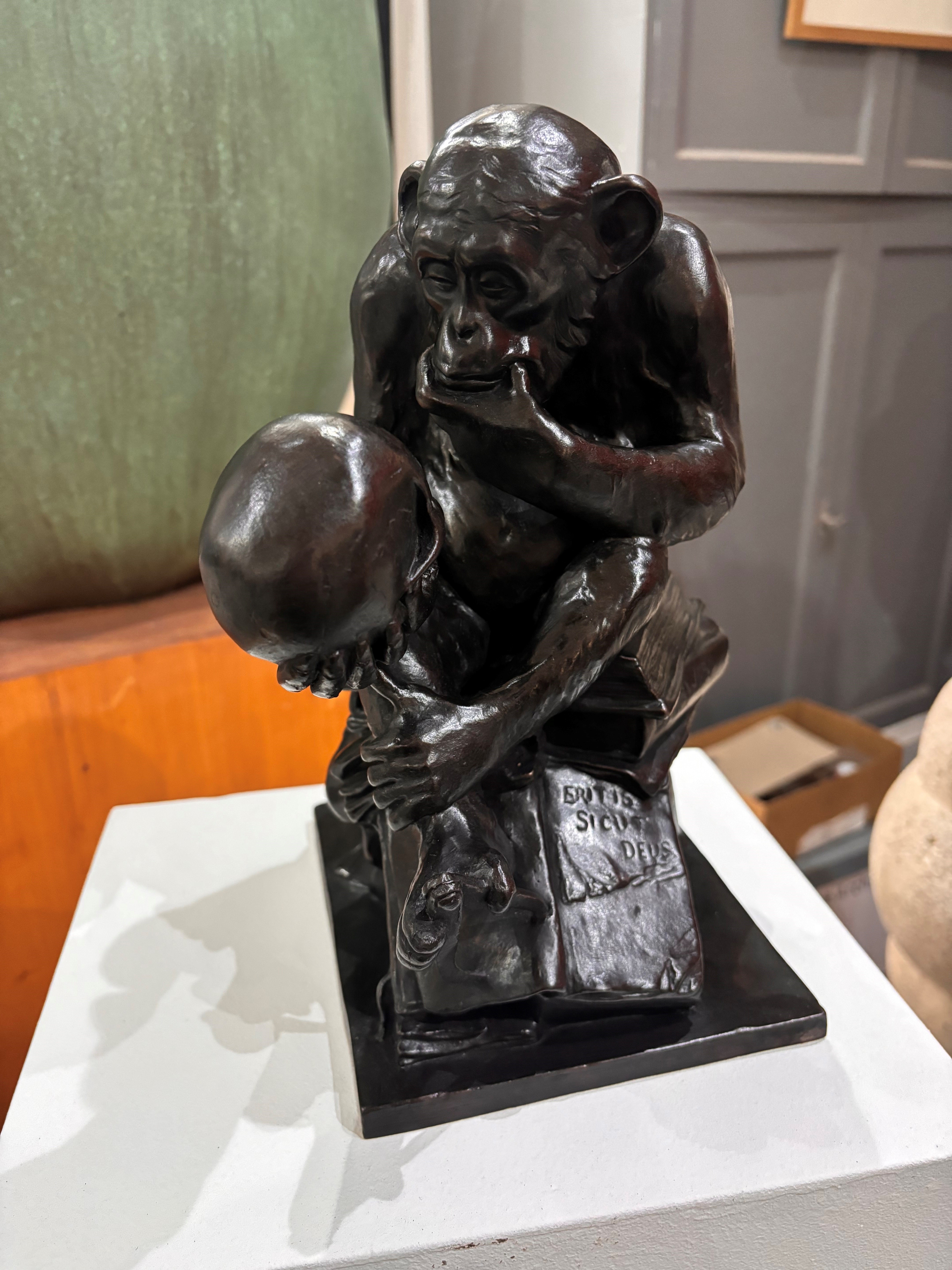 Affe mit Schädel, the sculpture through which Hugo Rheinhold has been rediscovered